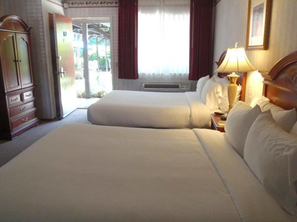 Roman Spa Resort Calistoga Exterior photo